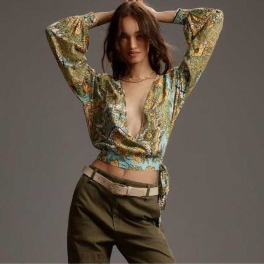 Anthropologie Tiny Long-Sleeve Boho Printed V-Neck Floral Green Wrap Top…